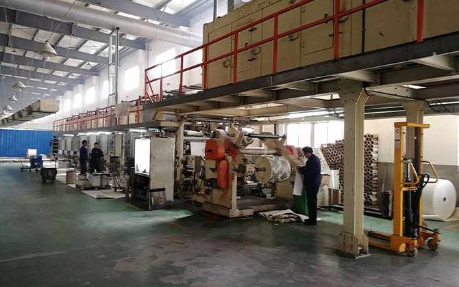 wallpaper manufacturer